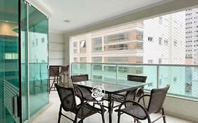 Apartamento 3 Suítes em Meia Praia